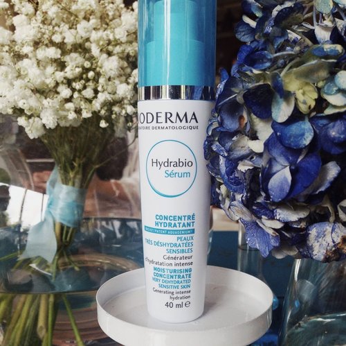 Say hello to the most popular serum in France, Hydrabio Serum from @bioderma_indonesia ! The concentrate will generate instantly and boost hydration on your skin and surely it suitable for sensitive skin .
.
.
#bioderma #biodermahydrabioserum #biodermahydrabio #lastinghydration #clozetteid