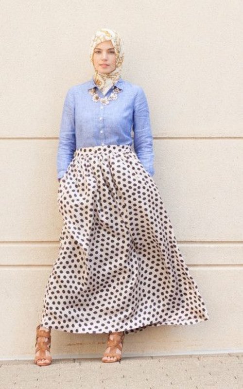 Hijab Vintage with Polkadot Skirt