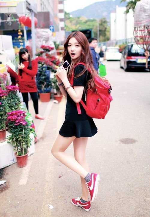 red bag in KPOP style