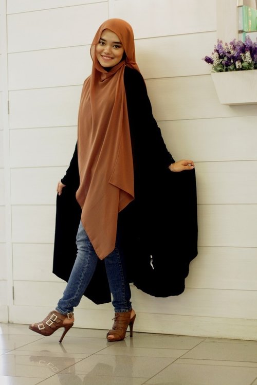 A large rectangle hijab scarf and jeans