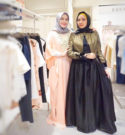 Me and my lovely step sister 😀 wearing fabulous collection from @jenaharanasution and @anniesahasibuan at @centralstoreid 
Love it
.
.
#CentralRamadhanSoiree
#LewisAndCarolTeaTalks
#ClozetteID