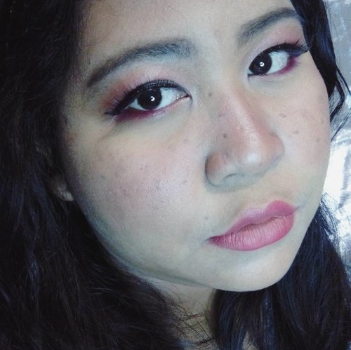 It's OK to fall in love with someone. But it's not OK if you don't tell them.

Ini ngomong buat diri sendiri loh. Serius deh. 👻
.
Look: Freckles Red.

#lookbyvina
.
.
.
#makeup #makeupoftheday #makeupfreak #makeupgeek #fotd #faceoftheday #lookoftheday #lotd #freckles #fakefrekles #selfie #balibeautyblogger #clozette #clozetteid