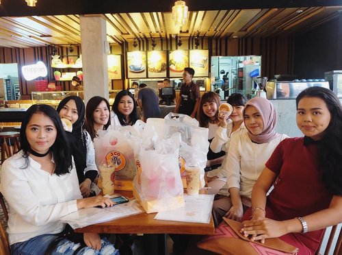 Pembukaan Johnny Andrean Group di @lv21mall is on my blog!

bit.ly/JAGroup21 or click link on my bio. 😘

@johnnyandreansalon
@breadtalkindo
@jcoindonesia
@roppanindonesia

#vinasaysbeauty #vinainevent #vinaads
.
.
.
#roppanindonesia #jcoindonesia #breadtalkindo #johnnyandrean