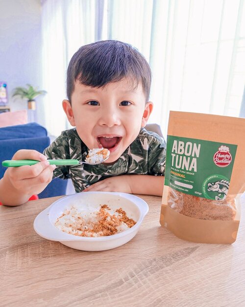 Kehabisan ide buat masak apa? Anak lagi bosen makan? Bikin breakfast yang cepet? Kalo aku @hungrybuddies.idn Abon Tuna solusinya.Terbuat dari 100% daging tuna segar pilihan, tanpa msg dan tanpa pengawet. Rasa tunanya juga berasa banget.Ada 2 pilihan rasa: Original dan Spicy.Buat aku super praktis tinggal dimakan sama nasi aja udah, disiapin sama sup, atau buat isian roti buat breakfast / snack time? Bisa banget :) we love @hungrybuddies.idn ...#projectcollabswithangelias #abontuna #lifestyleblogger #mommyblogger #clozetteid #wenaktok #lunchideasforkids