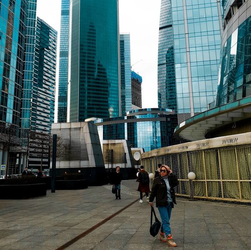 Scbd Moscow, the modern buildings in Moscow
.
#throwback #rusia #moscow #clozetteid #girlpower #womanpower  #worldtravel #worldcitizen #traveler #travelblogger #travelspot #instagram #instagramable #lostinthecity #throwback #womantraveler #fashioncolours #fashionstyle #instafashion #instatravel #aroundtheworld #travelaroundtheworld #solotraveller #dsypath #dsywashere