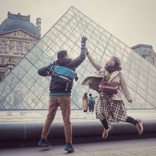 After 7 years, voila we are here again
.
#clozetteid #travelling #travelaroundtheworld #travellers #paris #louvre #dsywashere #dsybrangkatlagi