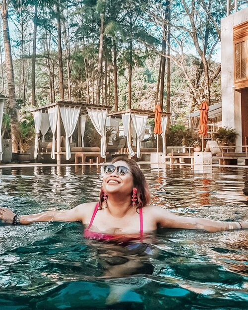 Can we freeze the moment
.
I just wanna chill and relax
.
#wheninphuket #wheninphuket🇹🇭 #holiday #holidaymodeon #clozetteid