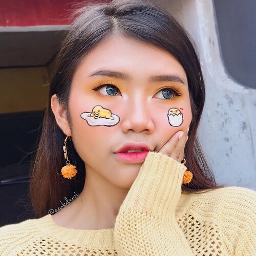 Gudetama makeup🍳🐣🧡💛
@gudetama
.
FACE:
@nyxcosmetics_indonesia Total control drop Primer
@getthelookid Loreal Pro Glow & total cover foundation
@byscosmetics_id Banana Powder
@makeoverid Blush on (10 passion pink)
@nyxcosmetics_indonesia 3Step To Sclupt (light)
@thebalmid Bonnie Lou Manizer highlighter
Face paint - NoBrand
EYES:
@byscosmetics_id REBEL Eyeshadow palette (Edgy & Bold)
@morphebrushes 35B (Yellow)
@nyxcosmetics_indonesia eyebropencil automatic (Darkbrown)
@maybelline HyperImpact eyeliner
LIPS:
@lakmemakeup matte melt lip color (08 peach rose)
@makeoverid Intense matte lipcream (Cosmopolitan)
.
Lashes: @forher.lashes SMART type
#indobeautygram #indobeautyvlogger #Indobeautyblogger #openendorse #indonesianfemaleblogger #likeforlike #lfl #endorsement #jakartabeautyblogger #vloggerjakarta #beautyvloggerjakarta #makeup #beautynesiamember  #bvloggerid #beautysquadid #ivgbeauty #bunnyneedsmakeup #indobeautysquad @bunnyneedsmakeup @indobeautysquad @ragam_kecantikan @tampilcantik #tampilcantik #clozetteid @makeup_clips #makeupclips @tips__kecantikan #tutorialmakeuplg #100daysofmakeupchallenge #100daysofmakeup @100daysofmakeup #pictureperfect #underratedmuas #kawaiimakeup #gudetama #gudetamaindonesia #gudetamamakeup