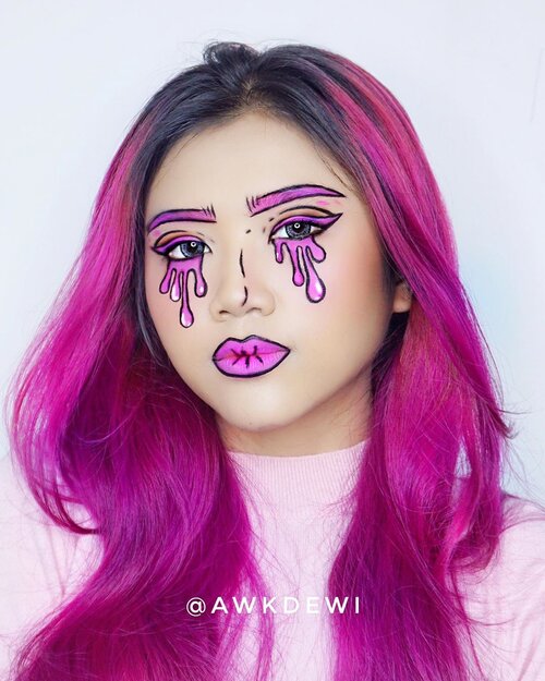 💋POP ART Makeup again (?)Cocokkan sm rambutnya?😂.Product use:@morphebrushes 35B@viva.cosmetics Body paint (Black & White)*iya 2 produk doang :D*Insp: Divinamuse (pinterest)#clozetteid #indobeautysquad #makeupideas #makeupart