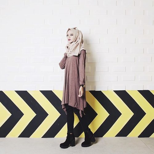 Hijab and top by @anonimoda ❤️🎈#clozetteid