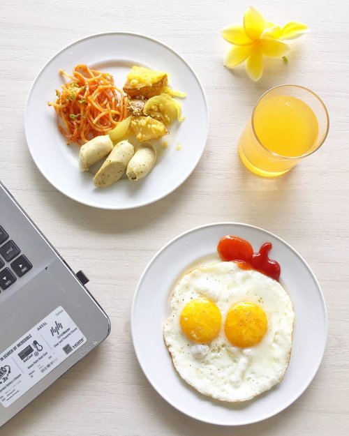 Awali hari dengan sarapan. Kalau dengan senyuman, jam 10 udah laper lagi #eatgoodfeelg❤️❤️d #clozetteid #breakfast