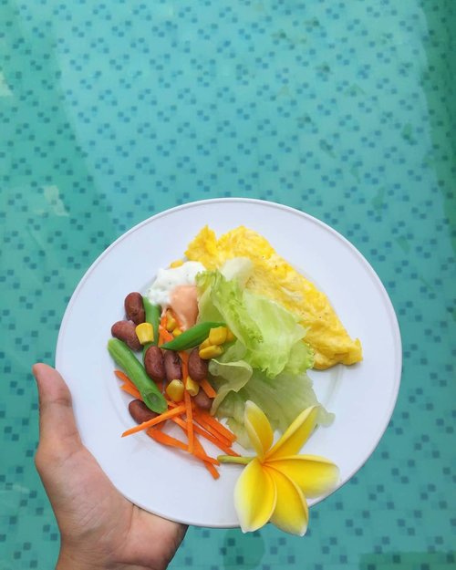 Niat ingsun kembali hidup sehat demi jiwa raga yang lebih awet muda dan bahagia ❤

#clozetteid #healthyfood #salad #indonesiamakansayur  #eatgoodfeelg❤️❤️d