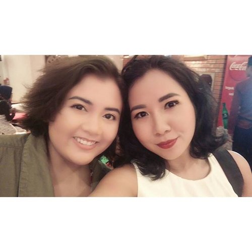 With my girl @anjanidee at @zanasjakarta food tasting event for bloggers 😁
@feliciamarcellina we are waiting for you here 😉

#bloggers #bloggersevent #indonesianbloggers #clozetteid #zanasresto