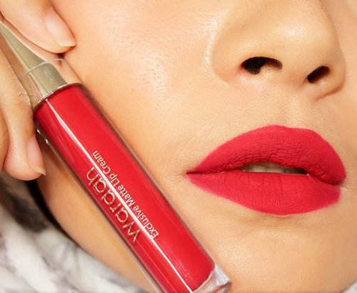 01 Red-dicted dari @wardahbeauty Exclusive Matte Lip Cream ❤ ini warna merahnya merah banget, warmer dibanding no 06 (no.06 ruby-red) fav banget! Td seharian pake, awet 👌#wardahbeauty #wardahexclusivemattelipcream #reddicted #lipstick #lipstickaddict #red #bbloggers #beautyblogger #clozetteid #bloggerbabes #clozettedaily