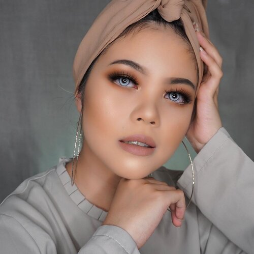 Besok kamis. Ini softlens jarang banget kepake. Karena warnanya mencolok banget dan gak bisa sembarangan makeup. Outfit dan jilbab berpengaruh banget. Salah2 bisa kaya barbie jadi-jadian. Kalau menurut kalian gimana?