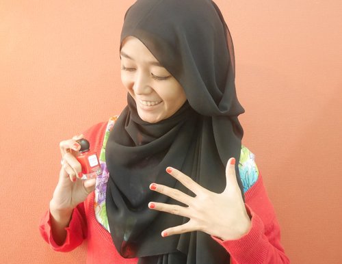 I love the color, love the smell. My outfit today inspired by china flower. I'm the lady in red :D #RevlonParfumerie #ClozetteID @RevlonID