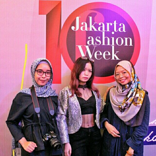 Attending #jakartafashionweek2018 @philips X @kamiidea with @spreadingoutfits Squad, @ratridp and @unidzalika ❤

#JFW18 Day 2
#philipsxkami
#JakartaFashionWeek
#JakartaFashionWeek2018
#JFW10yrs
#BhinnekadanBerkarya
