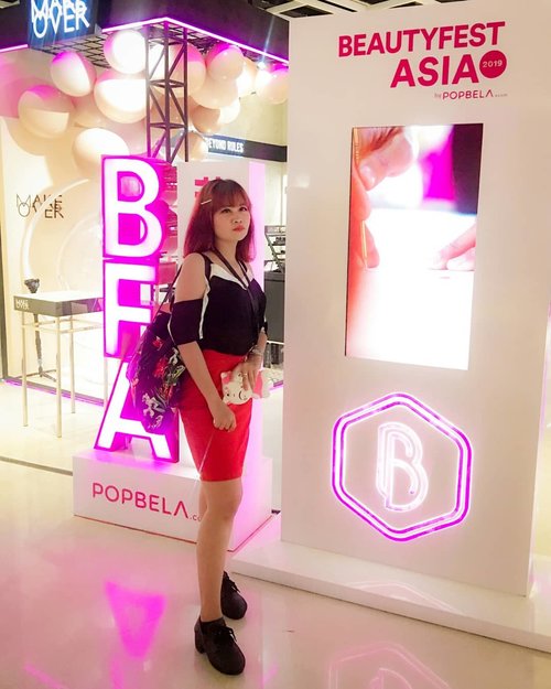 Had so much fun #BeautyFestAsia2019 💞✨
@beautyfest.asia @popbela_com #IAMREAL
.
.
.
.
.
.
.
.
#BFA2019 #IDNMedia #IDNEvent #Popbela #BeautyFestAsia #BFA #BeautyEvent #EventJakarta