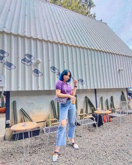 💜💜 happy purple!!
#stylingbyamandatydes
.
.
📍@kopinako.tebet