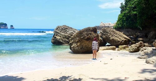 Because, my brain need vitamin sea 🌊#throwback #mndaholiday#WisataIndonesia #dolantulungagung #exploretulungagung #jalanjalantulungagung