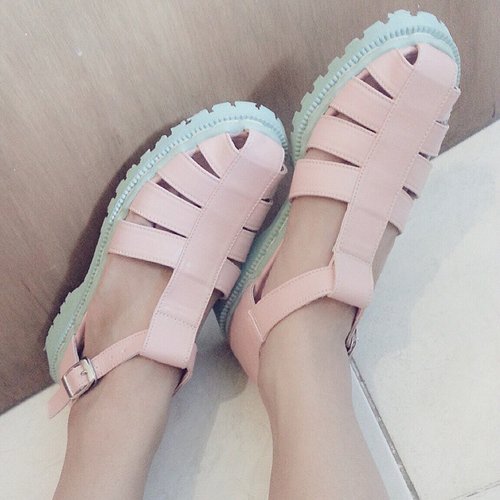 #ClozetteID #SELFIE #favorite #shoes #shoesholic #beautiful #love #outfit #design #shopping #girl #pink #girls #pretty #vscocam #tagsforshare #picstitch #loveit #blue #tag #instaphoto #throwback #tweegram
