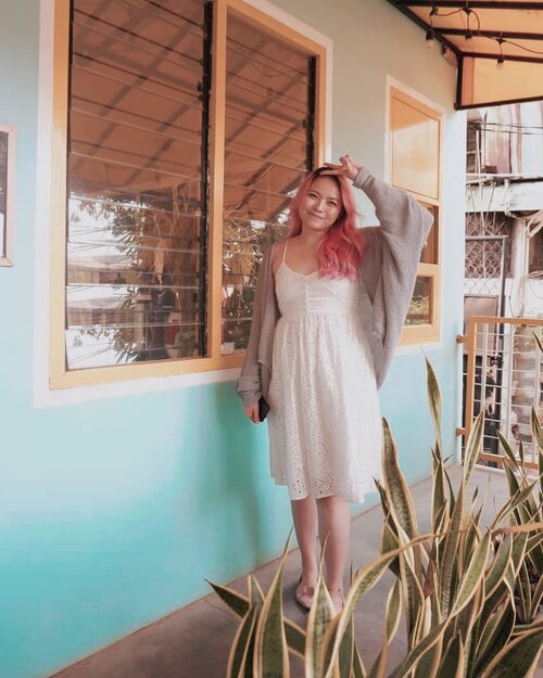 Smile, though your heart is aching
Smile, even though it’s breaking
When there are clouds in the sky
you’ll get by
If you smile through your fear and sorrow
Smile and maybe tomorrow
You’ll see the sun come shining through
for you
- Charles Chaplin, John Turner and Geoffrey Parsons
.
.
📷: @vinasagita
#pinkhair #thedeehair #deedeehairjourney #arcticfoxhaircolor
#potd #potdindo #vscocam #vsco #vscophile #vscogrid #peoplescreatives #igdaily #instadaily #instastyle #fashionblogger #photooftheday #justgoshoot #vscogood #clozetteid #snapseeddaily #snapseed #exploretocreate #vscodaily #cchannelid #deedeeyoung #ragamkecantikan #beauty