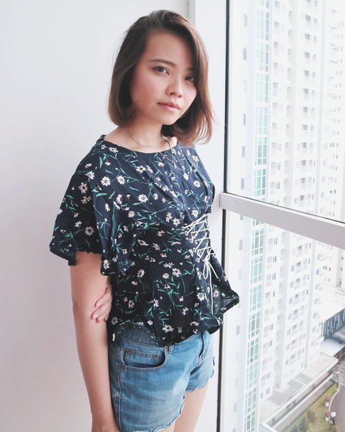 I hope you guys have a very very nice Weekend 😘
#Throwback to when my hair is still straight! I miss my straight hair tho😣
.
.
.
.
.
.
.
.
.
📷: My personal photographer @carlasherlita😘
👗: @wear.primavera
#ootd #ootdindo #vscocam #vsco #vscophile #exploretocreate #vscogrid #peoplescreatives #photoshoot #igdaily #vscodaily #instadaily #instastyle #beautyblogger #fashionblogger #photooftheday #outfitoftheday #justgoshoot #vscogood #clozetteID #clozettedaily #snapseed #snapseeddaily #beautyblogger #lookbook #potd #iwearprimavera