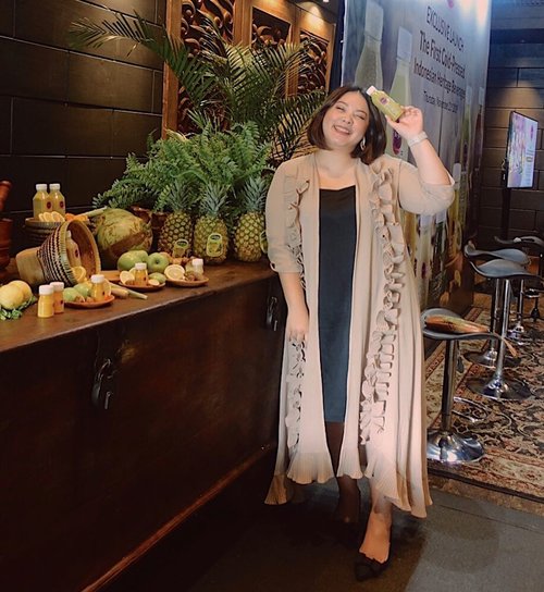 Just had luncheon at Exclusive Launch The First Cold-Pressed Indonesian Heritage Beverages with @rejuveid and @clozetteid. Gemes banget sama packaging si jamu shoot-nya, super kecil namun kaya akan manfaat..#LiveHappier #GoodForYou #CleanLabel #REJUVXCLOZETTEID #ClozetteID