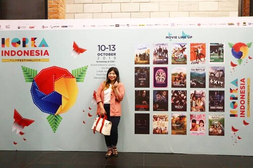 Enjoy watch a lot of Indonesian and Korean Movie here~
We learn more about hallyu , Korea and culture😍🙏
.
.
#강소라 #KIFF2019 #KoreaIndonesiaFilmFestival2019 #kfestival2019 #luseechinstoryofkorea #sahabatkorea #koreanet #Korea #kmovie #koreamovie #koreamoviestar #KangSora #movie #star #hallyustar #hallyu #indonesiakoreafriendship #bilateral #한국인도네시아영화제 #KFestival2019ID #Kpassport2019 #KFest2019IDJohayo #clozetteid #soconetwork #luseechinsahabatkorea
#KIFF #KoreaIndonesiaFilmFestival