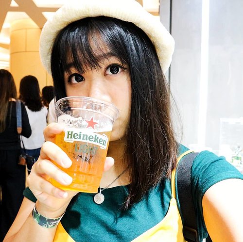 Bottoms up! 🍻.It was a free refill, but I couldn't even finish one 😅.....#bapeeyewearid #style #sbybeautyblogger #coordinates #blogger #beautyblogger #clozetteid #indonesiablogger #indonesiabeautyblogger #bloggerindonesia #ootd #surabayabeautyblogger #beautybloggersurabaya #ootdindo #coordinate #sbyblogger #bloggerceria #ootdid #sociollablogger #sociollabloggernetwork