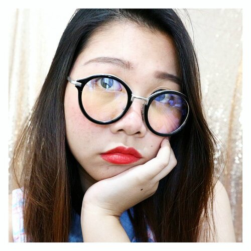 Antara sakit gigi ato mikir gimana cara belanja barang murah lewat onlen 🤔
Tips jitu dari aku ada di #phieselphiedotcom ato klik aja link di bio yaa!
Selamat berbelanja murmer onlen 😆
.
.
.
#blogger #beautyblogger #clozetteid #indonesiablogger #indonesiabeautyblogger #beautybloggerindonesia #bloggerindonesia #beautybloggerid #sbybeautyblogger #surabayabeautyblogger #beautybloggersurabaya #bloggersurabaya #surabayablogger #sbyblogger #bloggerceria #beautyreview #bloggerperempuan #sociollablogger #sociollabloggernetwork #sociollabloggercommunity