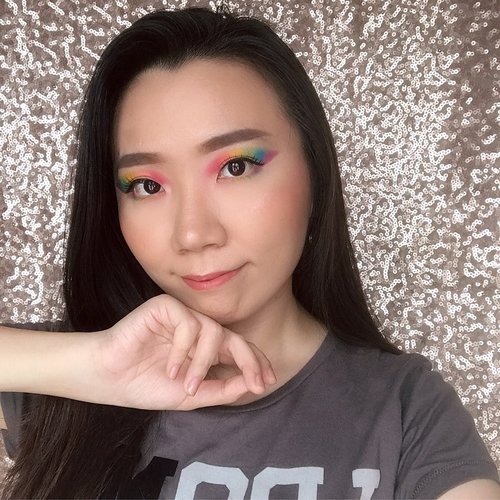 You deserve to be happy.
You deserve to live a life you are excited about.
Don’t let others make you forget that 🌈
Made this look to celebrate #pride month 💕
___
Eyeshadow @morphebrushes #morphebabes .

#indonesianbeautyblogger #beautybloggerindonesia #lucyliublog #beautiesquad #kbbvmember #sociollabloggernetwork #beautyblogger #clozetteid #charisceleb #bunnyneedsmakeup #undiscoveredmuas  #bloggermafia #beautiesquad #beautybloggerid #bvloggerid #ivgbeauty #bloggerceria #sbybeautyblogger #beautychanellid #indobeautysquad #setterspace #beautygoersid #beautynesiamember #bloggerperempuan #femalebloggers