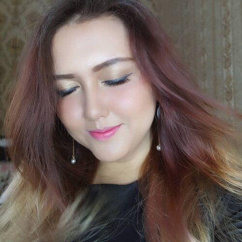 Mini tutorial look ini akan up nanti malam hehehe.. all products using @maxfactorindonesia 💕💕💕 #clozetteid #khansamanda #makeup