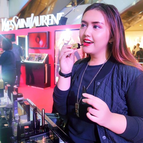 Take the time to find the right red lipstick. 
And i found mine at @yslbeauty pop up store in Grand Indonesia! 
I used the new VERNES A LEVRES glossy Stain in this pic. 
Classy enough right? 💋💋
#yslbeautyid #yslbeauty #mylipvibes . 📸 : @delagatha
.
.
.
.
.
.
.
.
.
.
.
.
.
.
.
.
#clozetteid #clozetteambassador #beautynesiamember #khansamanda #lipstick #redlipstick #beautyblogger #bbloggerid #indobeautygram #ivgbeauty #youtuberindonesia #beautyguru #makeupjunkie #makeupaddict #makeupartist #lipstick #ysllipstick #vernesalevres #lipstain