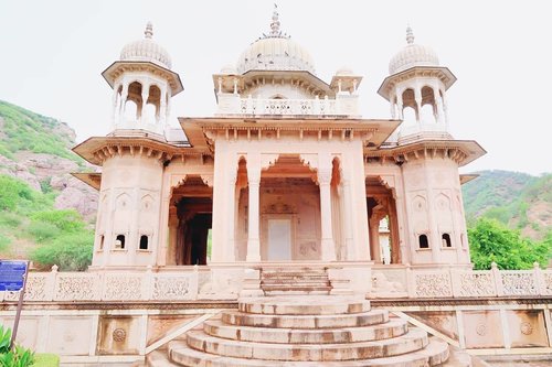 Lovely Place of Maharaja Sawai Mansingh - Jaipur, India
.
.
.
.
.
.
.
.
.
.
#clozetteid #khansamanda #khansamandatraveldiary #wheninindia #jaipur #india #exploreindia #ootdbigsize #travel #travelersnotebook #travelphotography #travelblogger #temple #palace #oldjaipur #womantraveler #backpacker #indotraveler #asia #india #visitindia #travelblogger #explore