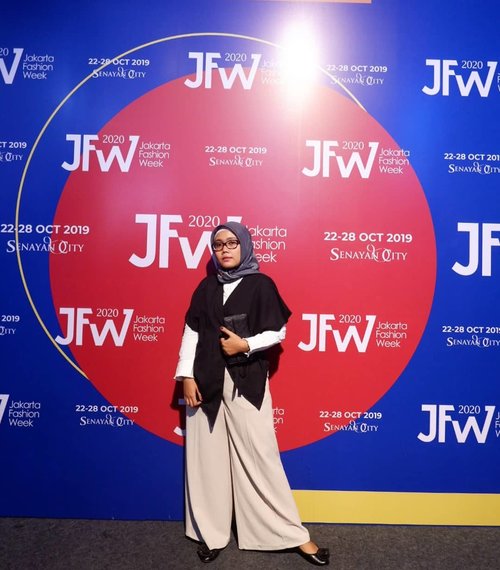 JFW Day 6, always amazing to @pvra.official present the New Collection ✨__________________________#PvraJFW2020#JakartaFashionWeek #JFW2020 #Clozette #Clozetteid #ootd#FashionWeek #Fashion