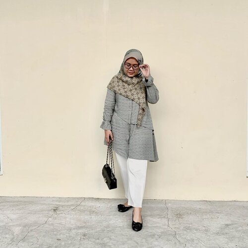 Ready to go 🥿🥿Upss #ootdwithhl dulu yaa ✨-#hlladies #ootdwithhl #hlmonthlygiveaway #setiabersamahl #heavenlights #heaven_lights #hlpremiumscarf #clozetteid #clozette