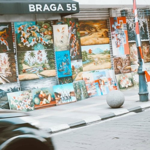 Hi. Braga!Bawa aku kembali kesana...-#clozetteid #clozette #bandung #braga #street #streetphotography #somewheremagazine