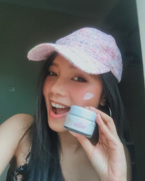 ElsaSilalahi on Instagram: “Citra @cantikcitra lagi mengeluarkan produk baru mereka yaitu Citra Sakura Fair UV dimana produk lokal ini memiliki daya tarik tersendiri.…”