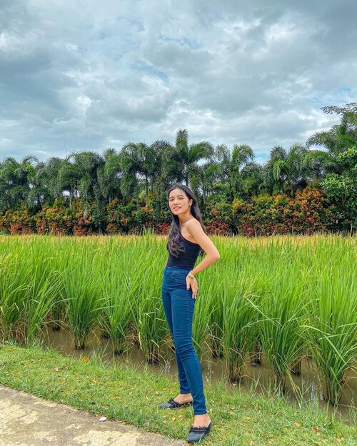 Sunday in 2021 🥰🥰
Happy Sunday ☺️

#sunday #2021  #travelling #dirumahaja #hottie🔥 #ootd #clozetteid #blogger #fashionblogger #influencer