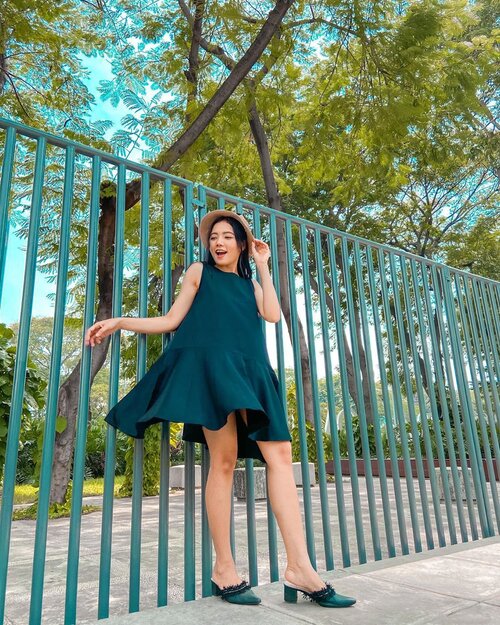 Today is a good day. If you cannot do great things, do small things in a great way. .
.
.
📸 @vivisilalahii .
.
.
.
.
#clozetteid #clozette #outfitoftheday #outfitideas #ootdfashion #ootd #fashion #fashionblogger #blogger #influencer #look