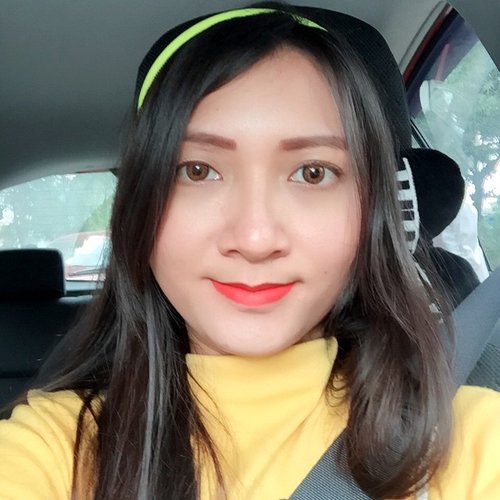 Traffic jam? Hmmm let me take a #selfie then. #face #faceoftheday #faceofIndonesia #IndonesiaOnly #fotd #clozetteID #makeup #limecrime #benefit #viva #makeup #instamakeup