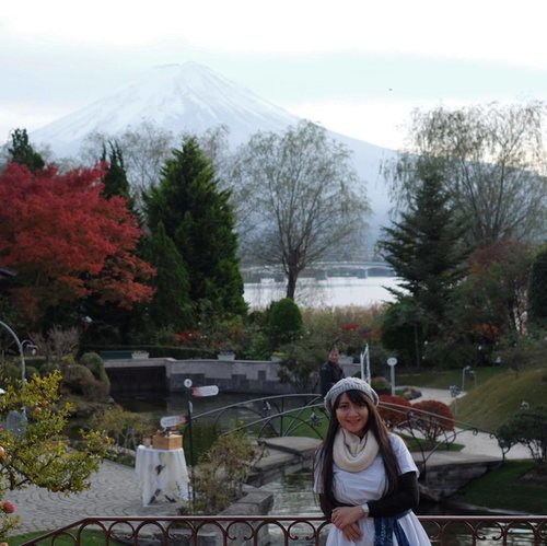 Gunung Fuji-nya kelihatan gak? 🗻🗻
.
.
.
#travel #traveling #travelgram #instatravel #travelphoto #cKtrip #chikastufftrip #latepost #clozetteID #cKjapantrip #japantrip #japan #kawaguchiko #kawaguchikomusicforest