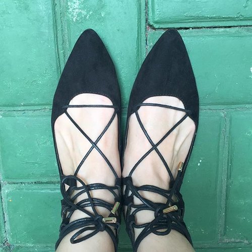 New shoes! 😝😝 #fashion #fashionista #clozetteID #instafashion #fashiondaily #cottononid #shoes #newshoes #instashoes #blackshoes #cKstyle #mystyle