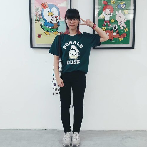 Today's office coordinate. DONALD DUCK 💕💕💕
.
.
.
#fashionblogger #ootd #outfit #coordinate #今日の服 #ファッション #fbloggers #donaldduck #disneystyle #casuallook #officelook #blogginggals #bloggerblast #styleblogger #personalstyle #cgstreetstyle #ggrep #ClozetteID