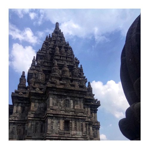 Prambanan.
The graceful Hindu Tample in Indonesia.
.
.
Once you visit Yogyakarta, don't forget to see this beautiful temple.
And don't forget to put the sunscreen beforehand to avoid the sunburn :) #traveltips .
.
.
#prambanan #prambanantemple #visitindonesia #wonderfulindonesia #pesonaindonesia #MC #indonesia #clozetteid #travelblog #summer #maryamtraveljournal #holiday