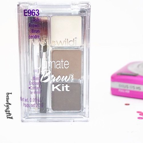 How is your brow today? If you're not the expert of the eyebrow, at least, do it like it dude! Have a great weekend, brows! Read the review on 👉 http://beautyasti1.blogspot.com/2015/08/wet-n-wild-ultimate-brow-kit-e963-review.html and join my HelloSummerGA# only on Instagram. Check them now. 🛀🚿🎁🌻 #clozetteid #brows #eyebrows #wetnwild #browkit #brown #blogger #beautyblogger #likes #love #follow #picoftheday #photooftheday #potd #photo #new #happy #weekend #me #beauty #makeup #review #ash #ashbrown #botd #quote #qotd #beautyquote #followme