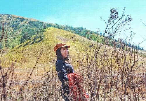 In the end, all i learned was how to be strong alone.. 💪
.
.
.
.
.
.
#ClozetteID #instatravel #vscocam #visualoflife #travel #nature #goodvibes #exploreBromo