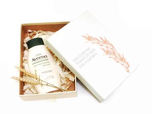 One of favourite skincare that I got from @beautynesia.id Beauty Soiree 3.0 is @aveeno_id Body Wash..This body wash smells really good and awesome on my sensitive skin.. 💕Afterwards, my skin feels very soft and moisturized.. ..No wonder, Aveeno is No.1 Bestseller in USA.. 😍.....#AveenoSkinJourney #AveenoID #reviewAveeno #AveenoReview #review #MeisUniqueBlog #beautynesia#clozetteID #clozetteDaily
