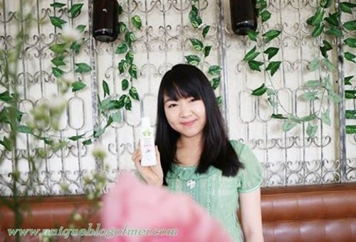 Good night everyone! Do you want to know about #LactacydHerbal Review?
 It's updated on #MeisUniqueBlog !
Just check this out: http://www.uniqueblogofmei.com/2017/04/jadiyangkumau.html
😊😊😊
@femaledailynetwork
.
.
.
📷 @dsherlytha
.
.
.
#ClozetteDaily #clozetteID #LactacydHerbal #review #FDxLactacyd
#FdxLactacydHerbal
#beautybloggerID
#faceoftheday #latepost